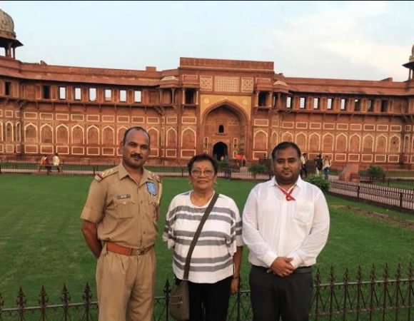 From Delhi: Taj Mahal and Agra City Overnight Tour